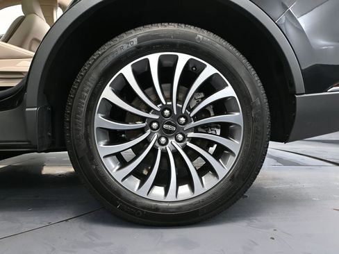 Used 2022 Lincoln Aviator Reserve w/ Elements Package Plus AWD/4WD image 14