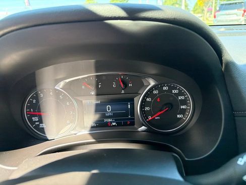 Used 2024 GMC Terrain SLE w/ Driver Convenience Package FWD image 15