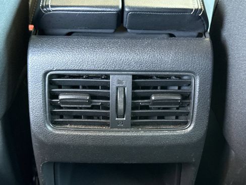 Used 2024 Nissan Rogue S FWD image 16