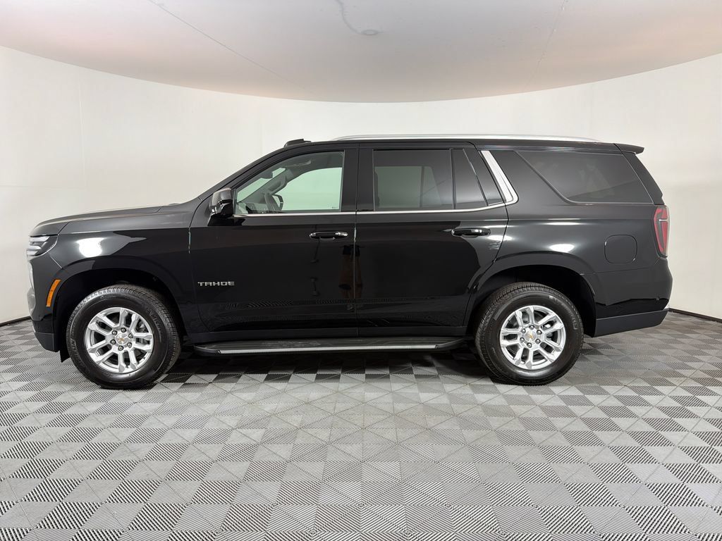 Used 2026 Chevrolet Tahoe LS AWD/4WD image 6