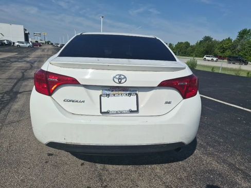Used 2017 Toyota Corolla SE w/ Carpet Mat Package (TMS) FWD image 6