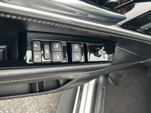 Used 2024 Jeep Wagoneer L Series II w/ Flexible Seating Group AWD/4WD image 26