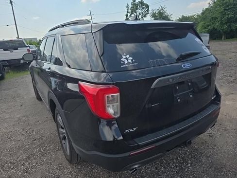 Used 2023 Ford Explorer XLT w/ Equipment Group 202A AWD/4WD image 6