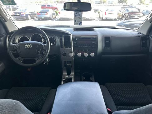 Used 2013 Toyota Tundra 4x4 CrewMax image 33