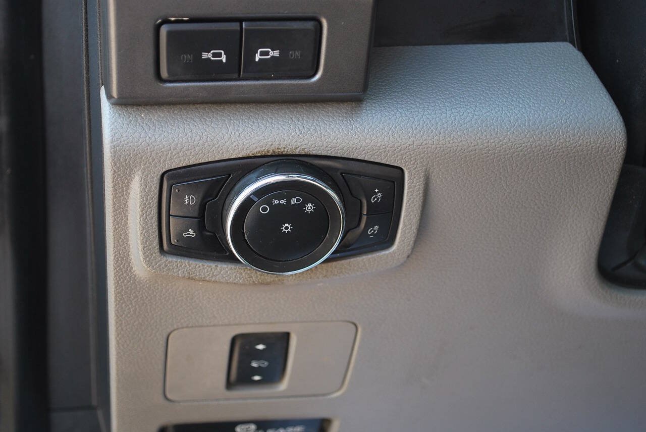 Used 2022 Ford F350 XLT w/ XLT Premium Package AWD/4WD image 19