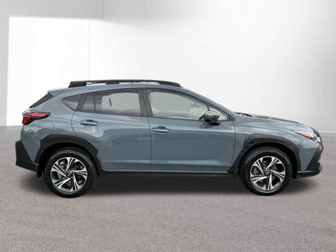 Used 2024 Subaru Crosstrek 2.0i Premium AWD/4WD image 2