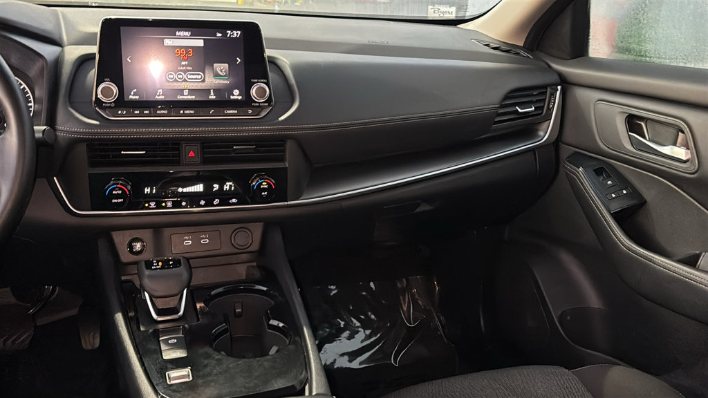Used 2025 Nissan Rogue SV FWD image 10