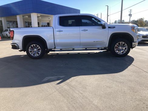 Used 2021 GMC Sierra 1500 SLT w/ SLT Premium Plus Package image 5