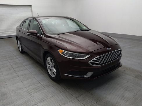 Used 2018 Ford Fusion SE w/ Fusion SE Technology Package FWD image 13