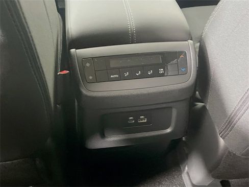 New 2025 Nissan Pathfinder SV image 15