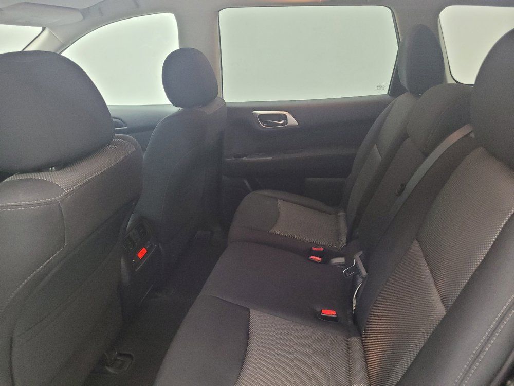 Used 2017 Nissan Pathfinder SV AWD/4WD image 18