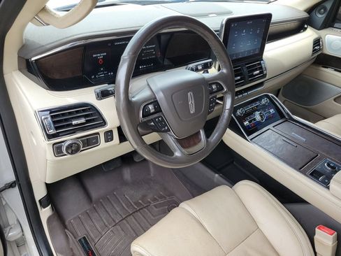 Used 2020 Lincoln Navigator L Reserve w/ Luxury Package AWD/4WD image 24