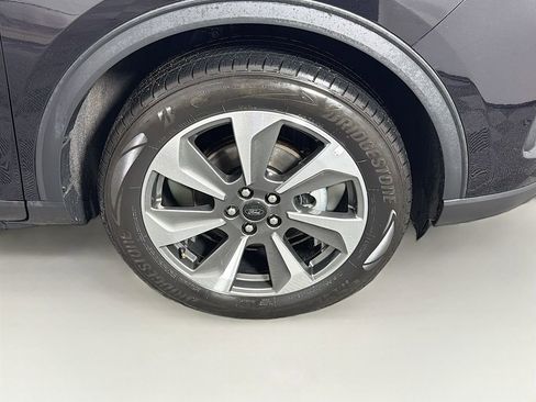 Used 2025 Ford Escape Platinum AWD/4WD image 34