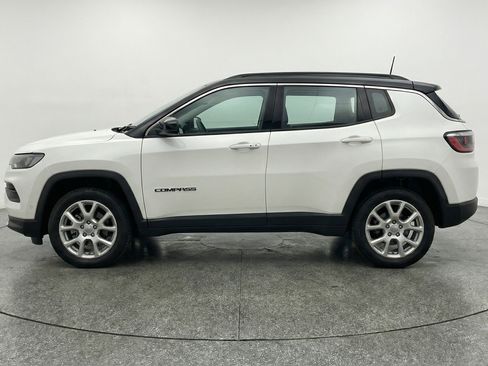 Used 2025 Jeep Compass Limited AWD/4WD image 5