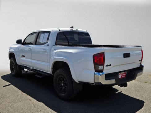 Certified 2021 Toyota Tacoma SR5 AWD/4WD image 6