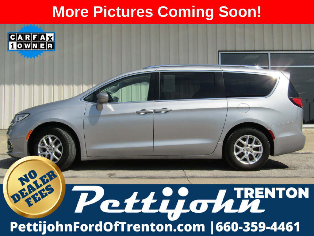 Used 2021 Chrysler Pacifica Touring-L FWD image 11