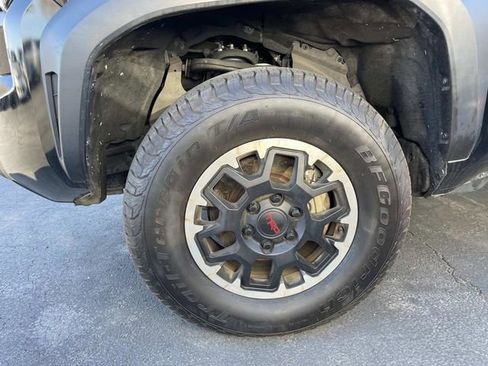 Used 2024 Toyota Tacoma TRD Off-Road image 7