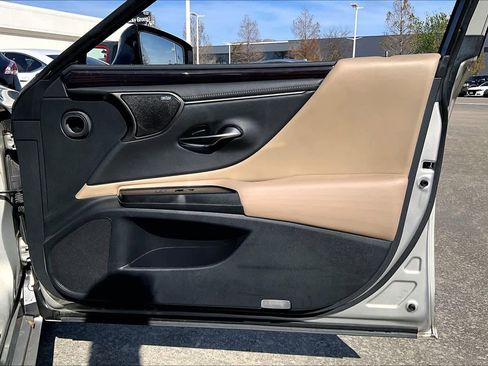 Used 2019 Lexus ES 350 image 19