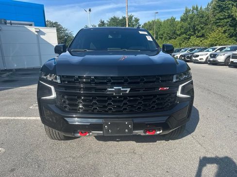 Used 2023 Chevrolet Tahoe Z71 w/ Luxury Package AWD/4WD image 2