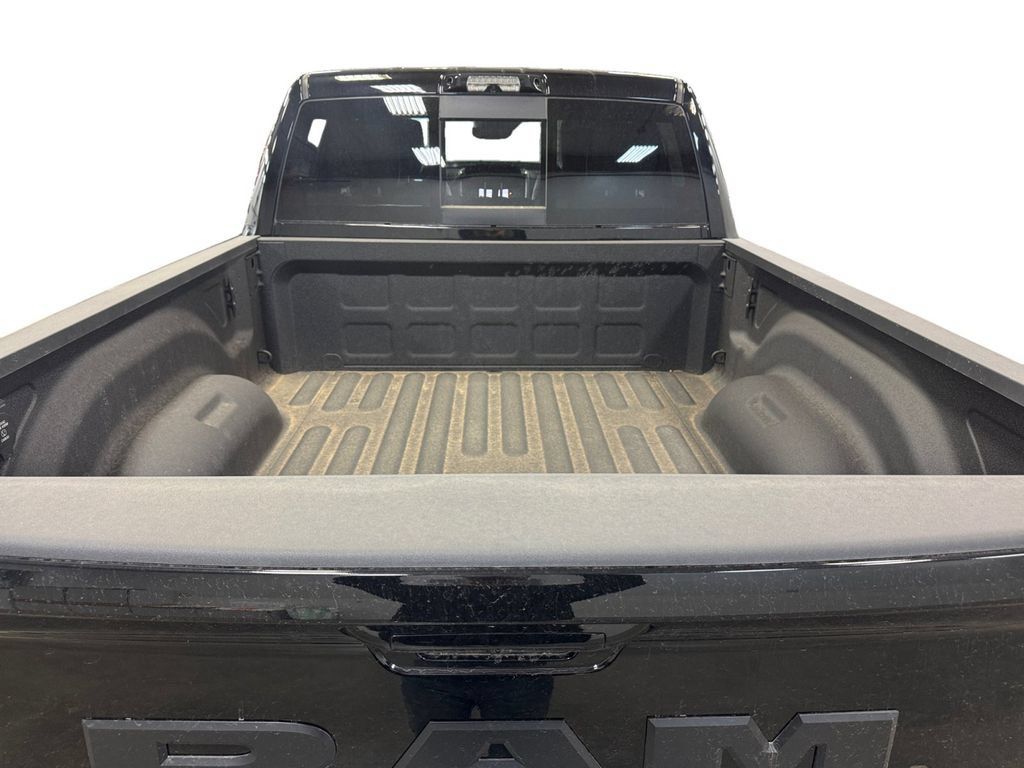 Used 2026 RAM 2500 Laramie AWD/4WD image 18