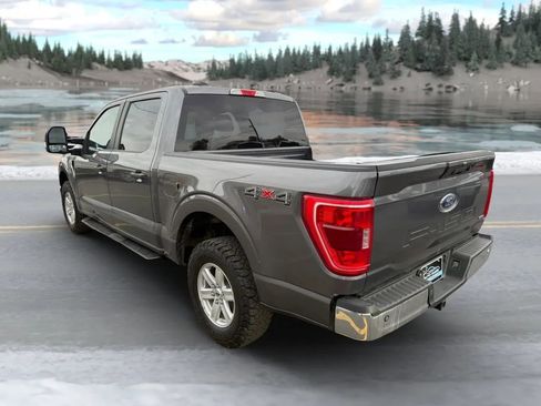 Used 2022 Ford F150 XLT w/ Trailer Tow Package image 6