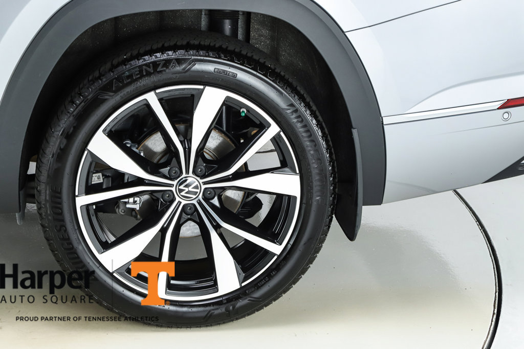 Used 2026 Volkswagen Atlas SEL Premium R-Line AWD/4WD image 6
