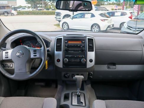Used 2012 Nissan Frontier SV w/ SV Premium Utility Pkg AWD/4WD image 10