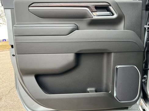 New 2026 GMC Sierra 2500 SLT w/ SLT Premium Package image 45