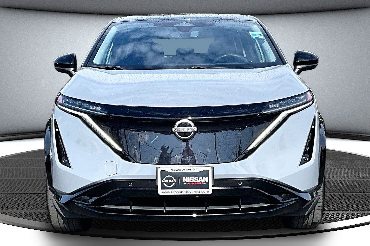 Used 2024 Nissan Ariya AWD image 3