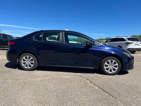 Used 2022 Toyota Corolla LE FWD image 6