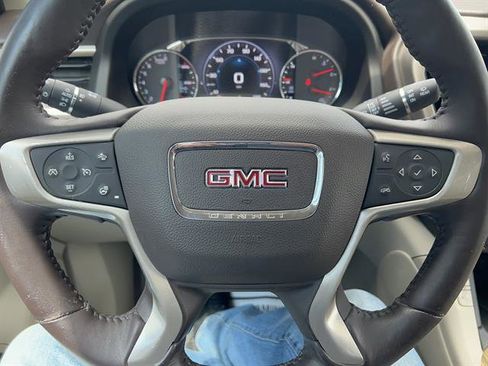 Used 2017 GMC Acadia Denali w/ Technology Package AWD/4WD image 20