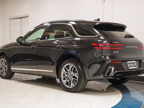 Used 2023 Genesis GV70 2.5T w/ Select Package AWD/4WD image 33