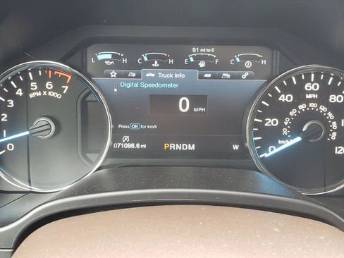 Used 2018 Ford F150 King Ranch w/ Equipment Group 601A Luxury AWD/4WD image 23
