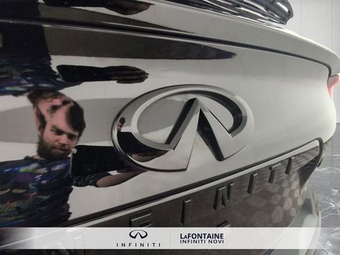Used 2024 INFINITI QX50 Sport image 10