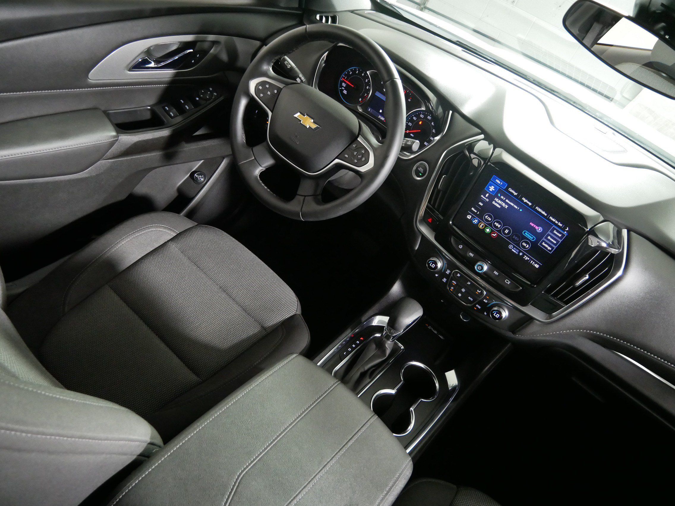Used 2023 Chevrolet Traverse LT FWD image 9