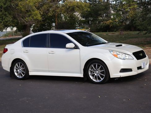 Used 2010 Subaru Legacy 2.5GT Limited image 2