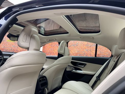 Certified 2024 Mercedes-Benz E 350 4MATIC Sedan image 3