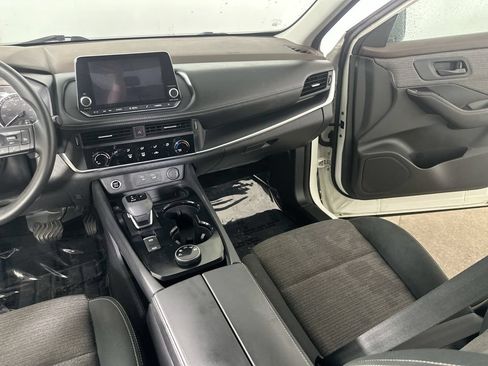 Used 2022 Nissan Rogue S AWD/4WD image 19