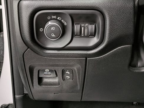 Used 2022 RAM 1500 Laramie image 21