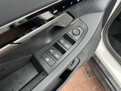 Used 2025 BMW 530i image 15