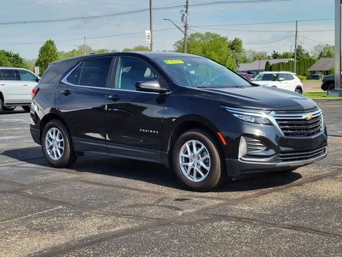 Used 2022 Chevrolet Equinox LT w/ LPO, Floor Liner Package FWD image 3