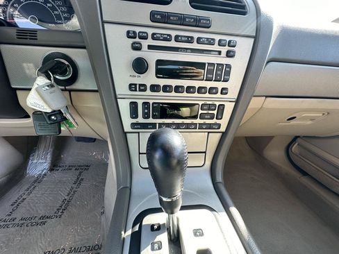 Used 2005 Lincoln LS RWD image 34