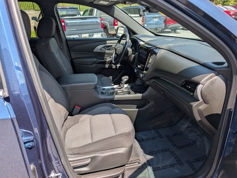 Used 2022 Chevrolet Traverse LT AWD/4WD image 10