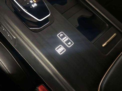 Used 2024 Nissan Ariya AWD image 30