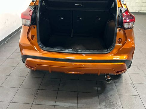 Used 2023 Nissan Kicks SR w/ SR Premium Package FWD image 10