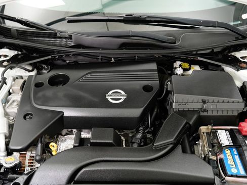 Used 2013 Nissan Altima 2.5 SL w/ Technology Pkg FWD image 25