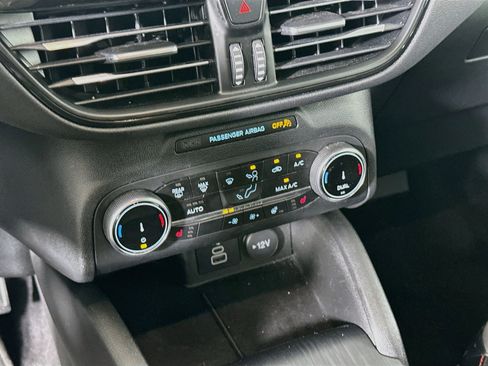 Used 2025 Ford Escape ST-Line Select AWD/4WD image 23