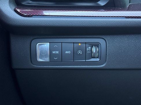 Used 2024 Chevrolet Traverse Z71 w/ Enhanced Driving Package AWD/4WD image 39