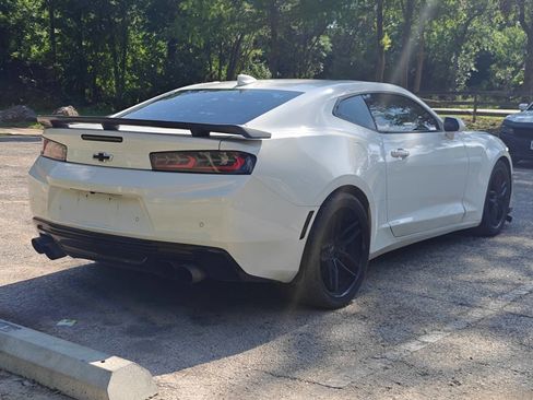 Used 2016 Chevrolet Camaro SS RWD image 4