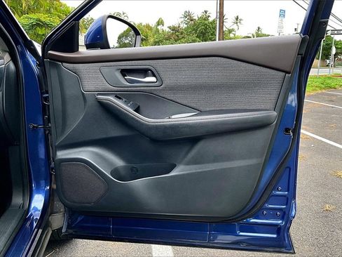 Used 2021 Nissan Rogue SV image 19